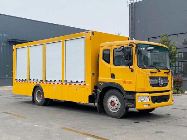 東風(fēng)D9救險(xiǎn)車(chē)
